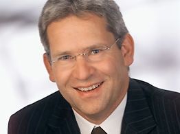 Wolfgang Fritsch leitet künftig alle Asset Management-Aktivitäten der Deutschen Bank in Österreich - 1359458287_fritsch
