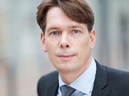 Ferdinand Haas, Leiter aktive Anlagestrategie der Deutsche Asset & Wealth Management: "Wer weniger als 10.000 Euro zum Anlegen mitbringt, hat es schwer."
