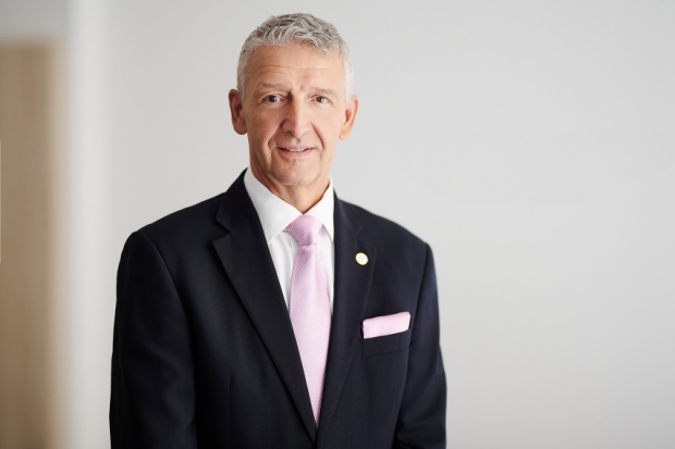 Martin Prandl, Corum