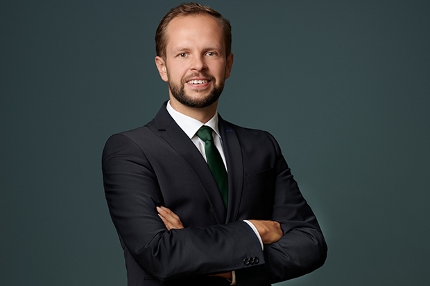 David Wehner, Do Investment