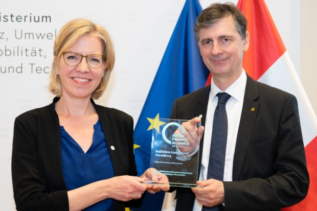 Bundesministerin Leonore Gewessler und Michael Alge, Raiffeisen Landesbank Vorarlberg