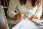 1745397572_adobestock_282390062_geld_steuern_rechner_finanzamt_prachid.jpg