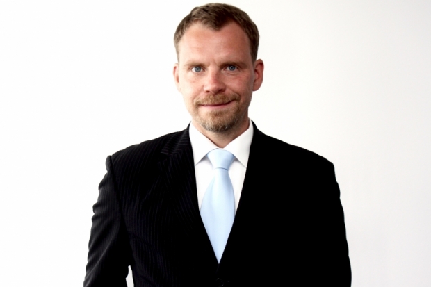 Maik Komoss, Vates Invest