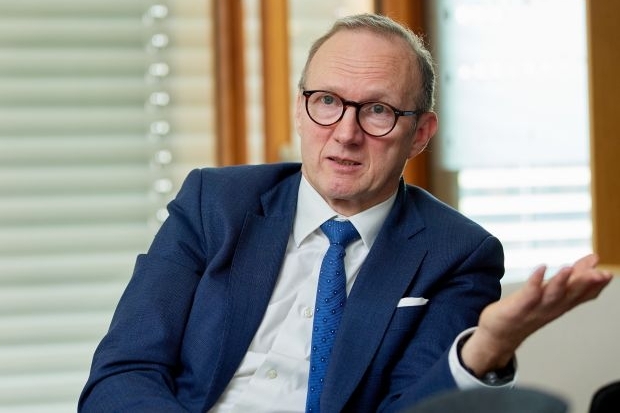 Heinz Bednar, Erste AM