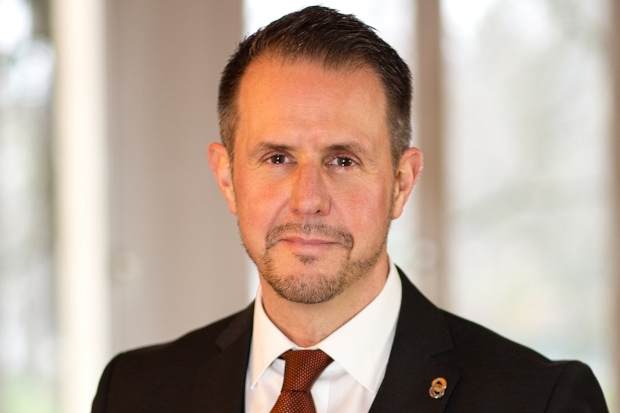 Patrick Linden, Clartan Associ&eacute;s