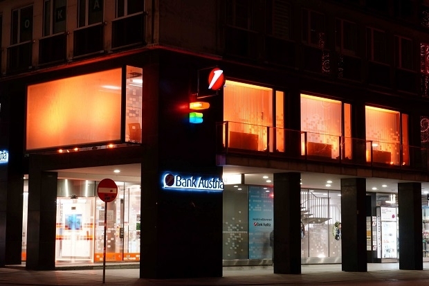 stephansplatz_original_unicredit_bank_austria.jpg