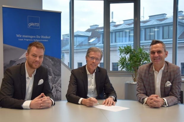 v.l.n.r.: Dipl. BW Andreas Schmitt, Vorstand GrECo Risiko- und Versicherungstechnik; Gerhard Westreicher; Akad. Vkfm. Christoph Repolust, Vorstand GrECo Sales & Account Management