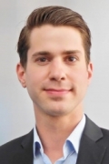 alexander_azmann_customer_relationship_manager_bei_moventum.jpg