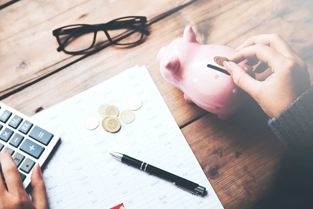 adobestock_178002506_sparschwein_tiko.jpg