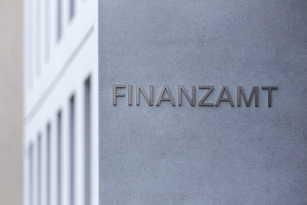 adobestock_219572187_finanzamt__tobias_arhelger.jpg