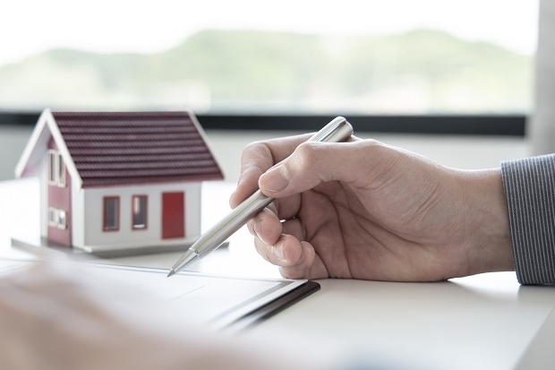 adobestock_412404211_haus__puwasit_inyavileart.jpg