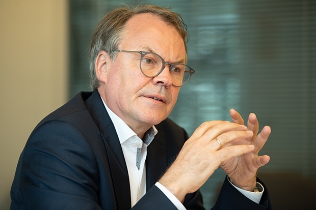 Claus Sendelbach, Apo Asset