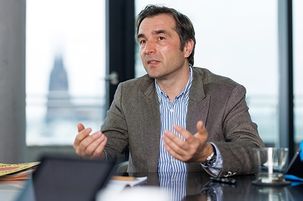 Im Video: Drei Fragen an... Ökoworld-Topmanager Alexander Funk ...