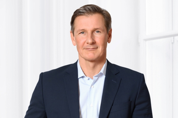 C Quadrat Alexander Schutz Kauft Unternehmen Von Hna Zuruck