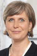 © beide Bilder: Sven Wied portrait_dr._sigrun_lttringhaus_warburg_invest.jpg
