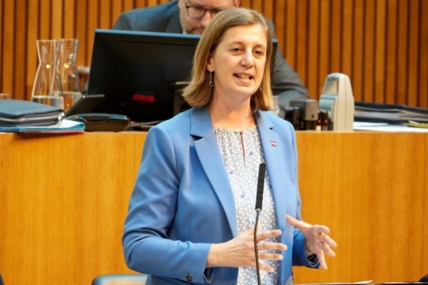 Barbara Eibinger-Miedl, Finanz-Staatssekret&auml;rin