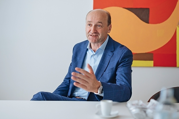 Ernst Huber, Schelhammer Capital