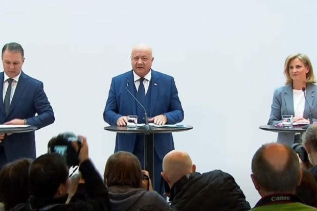 Andreas Babler (SPÖ), Christian Stocker (ÖVP), Beate Meinl-Reisinger (NEOS) (v.l.n.r.)