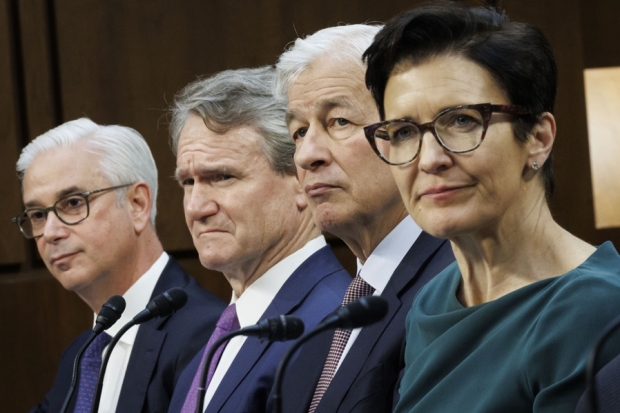 Charles Scharf, Wells Fargo, Brian Moynihan, Bank of America, Jamie Dimon, JP Morgan Chase, und Jane Fraser, Citigroup (v.l.n.r.) Charles Scharf, Wells Fargo, Brian Moynihan, Bank of America, Jamie Dimon, JP Morgan Chase, und Jane Fraser, Citigroup (v.l.n.r.)