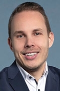 marc-steinke_cbre_portrait-002.jpg