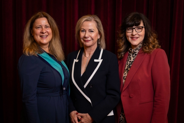 Anke Dembowski, Anne Connelly und Manuela Fr&ouml;hlich (v.l.n.r.)
