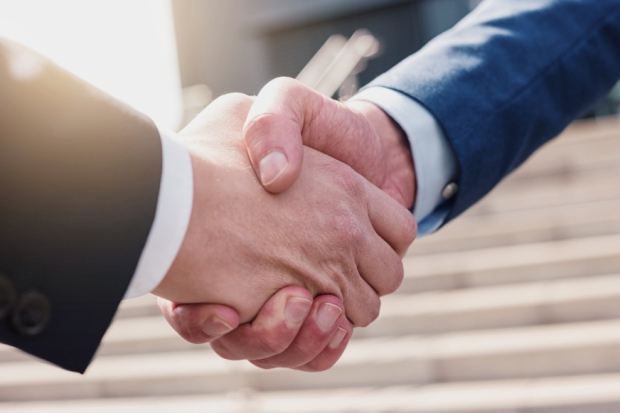handshake_rcfotostock.jpg